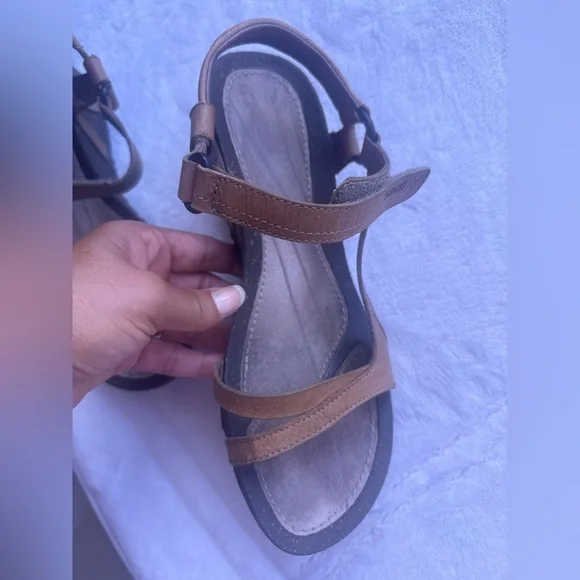 Teva Brown Women's Sandals - Picture 9 of 15